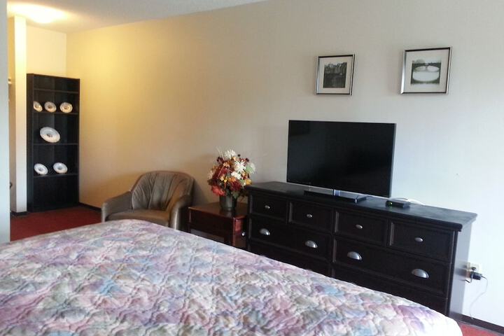 Room 11 of 80