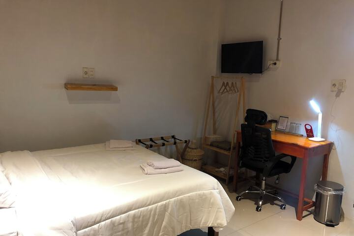 Room 16 of 33
