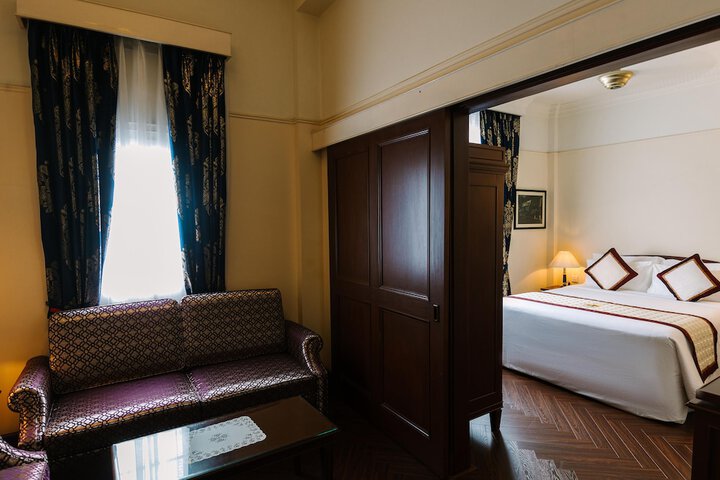 Room 14 of 63
