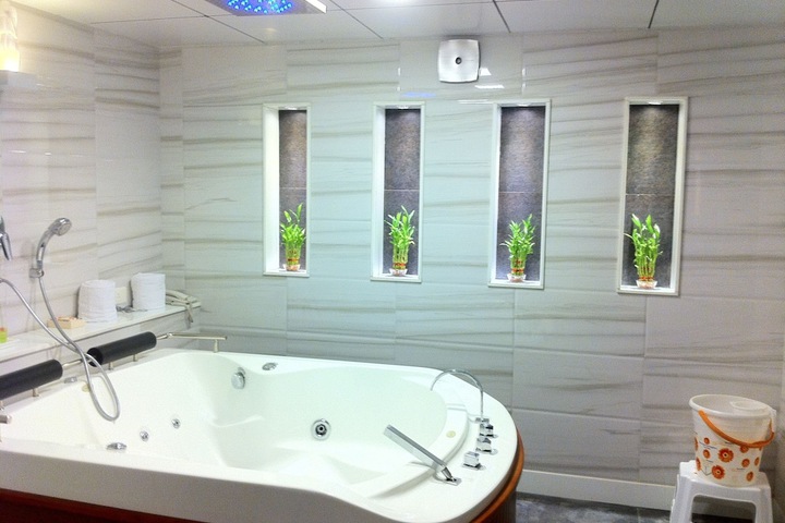 Clean Restrooms