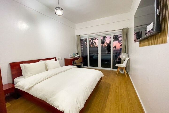 Room 17 of 80