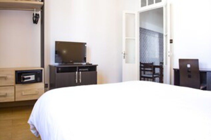 Room 21 of 30