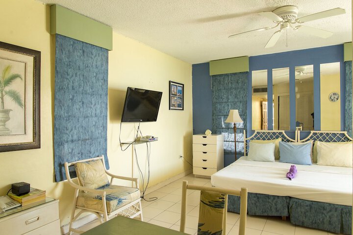 Room 3 of 15