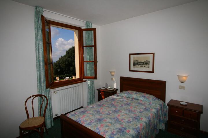 Room 11 of 58