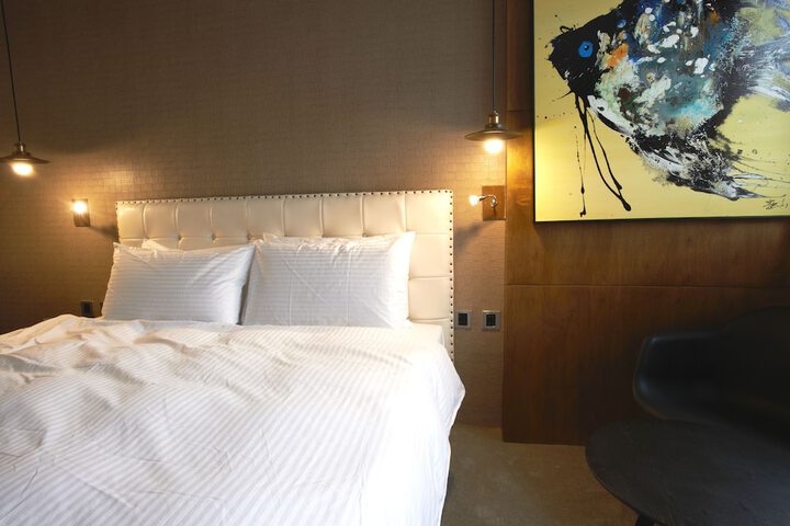 Room 6 of 35