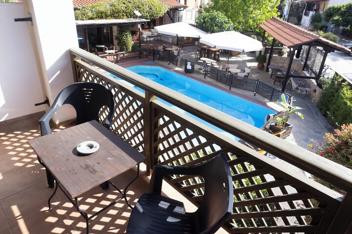 Terrace/Patio 8 of 26