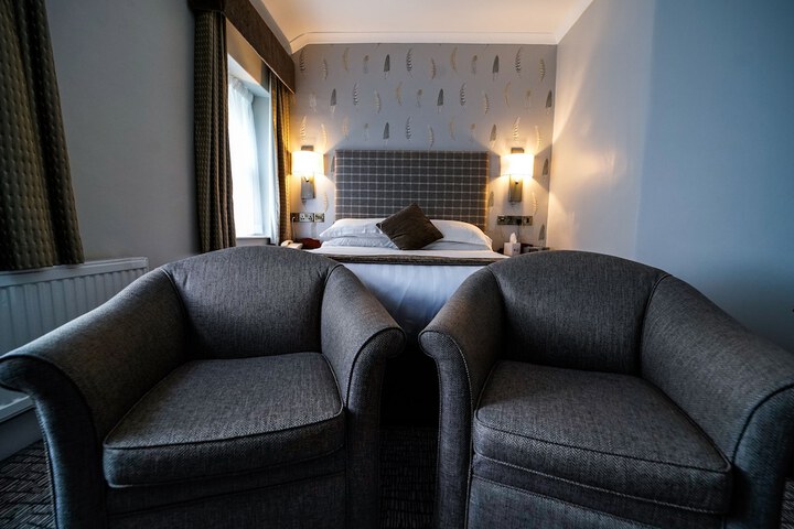 Room 12 of 75