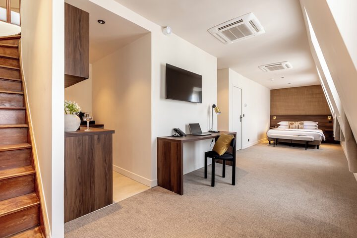 Room 41 of 65