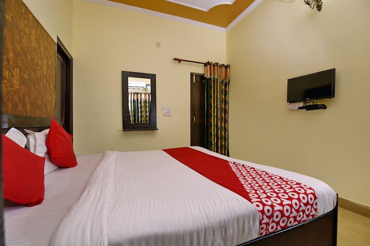 Room 9 of 23