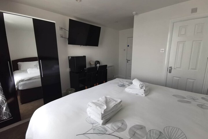 Room 12 of 43