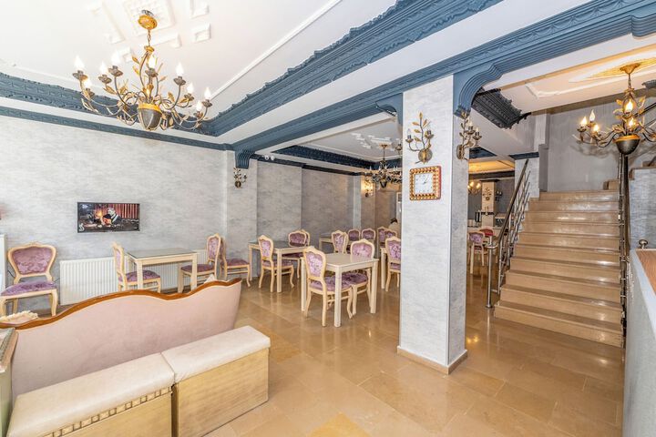 Guest Lobby