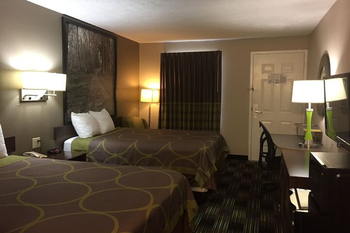 2 Queen Beds (4 of 14)