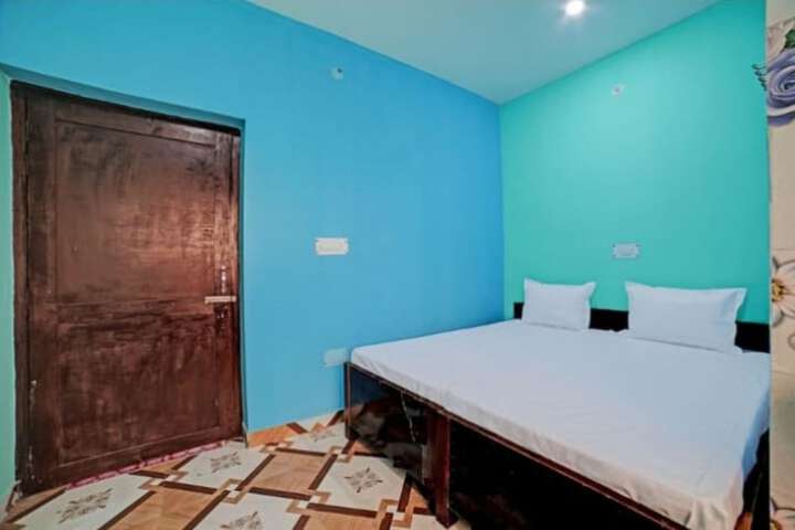 Room 12 of 21