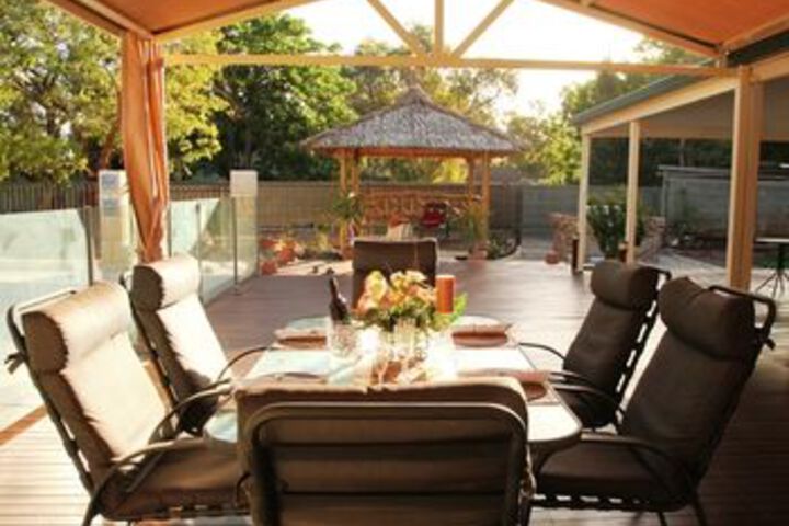 Hotel Exterior 11 of 34