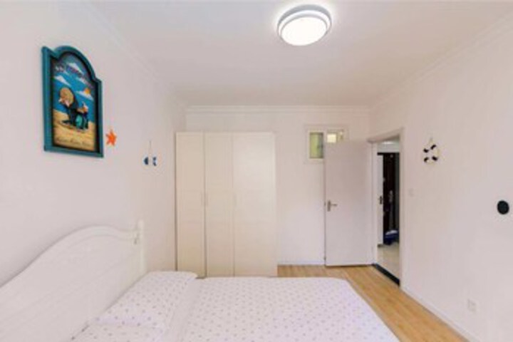 Room 13 of 19