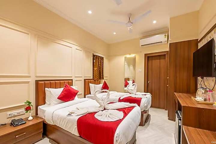 Room 5 of 15