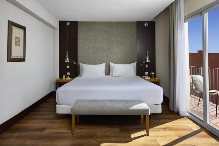 Room 4 of 41