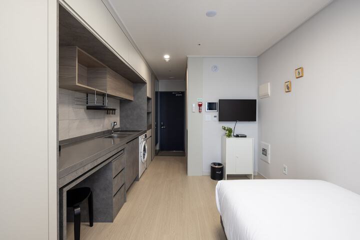 Room 2 of 26