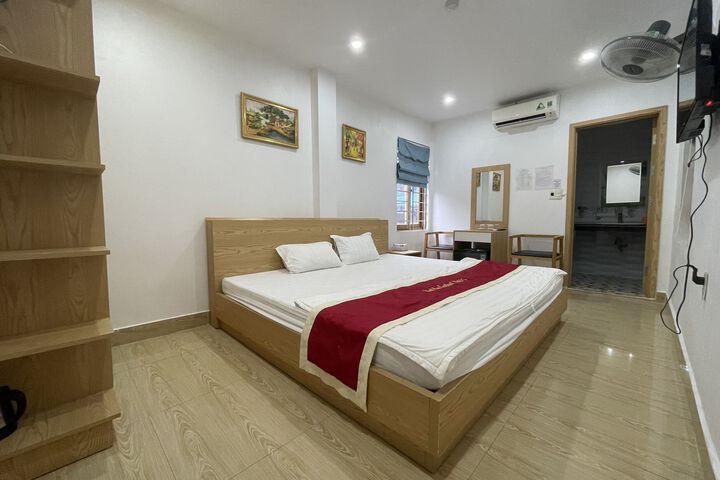 Room 10 of 23