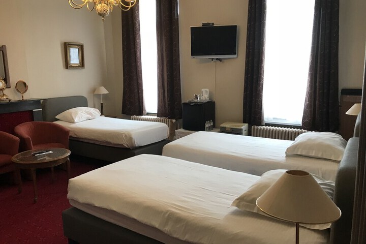 Room 8 of 47