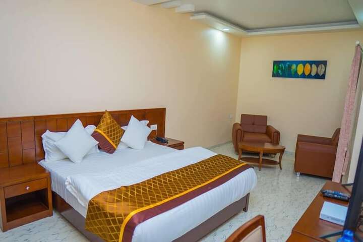 Room 8 of 24