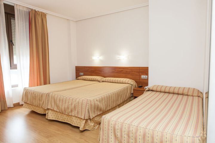 Room 12 of 37