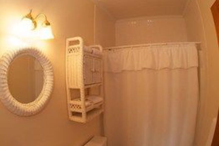 Room 4 of 39