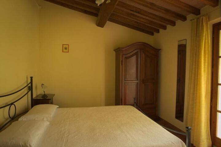 Room 10 of 47