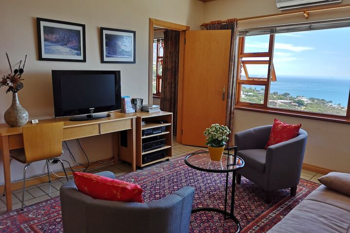 Room 8 of 32