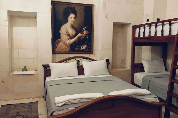 Room 19 of 88