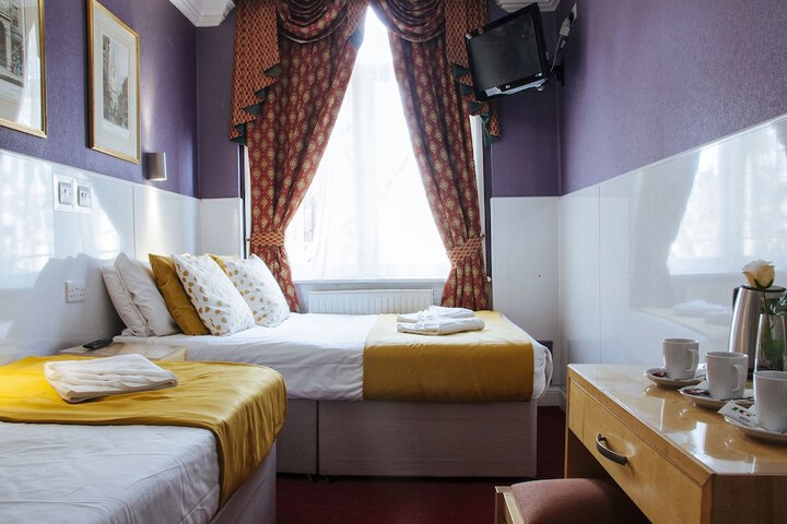 Room 51 of 90