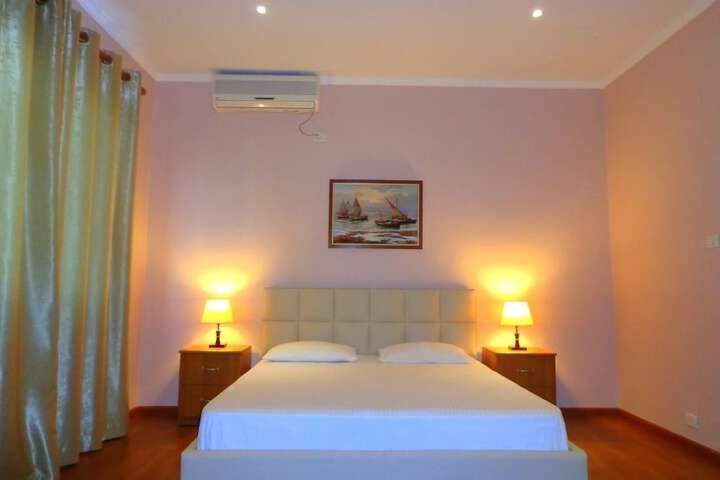 Room 5 of 38