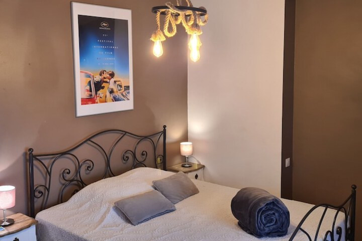 Room 16 of 111