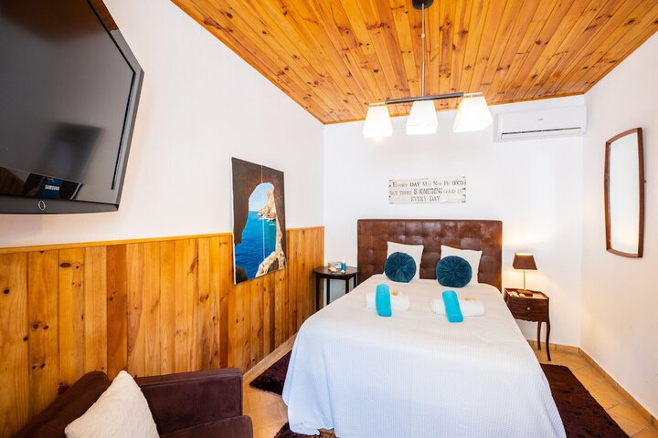 Room 10 of 78