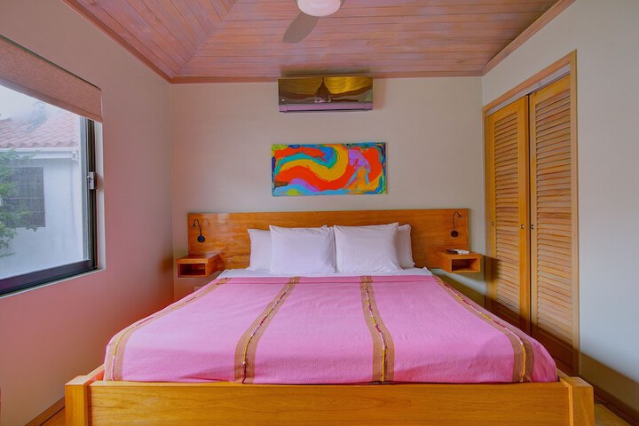 Room 6 of 223