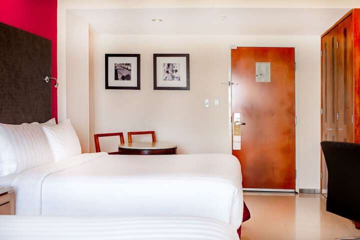 Room 10 of 66