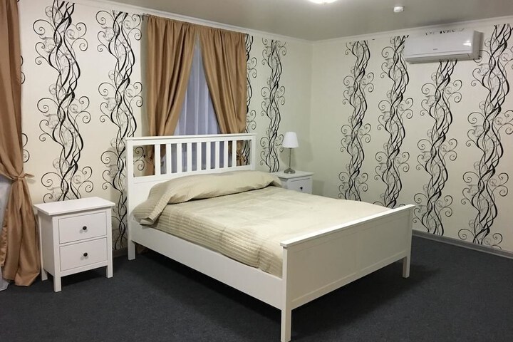 Room 27 of 53