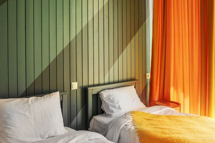 Room 4 of 21