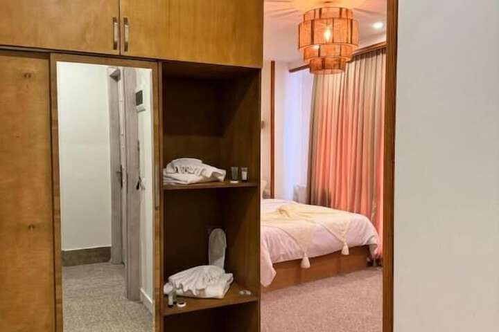 Room 3 of 42