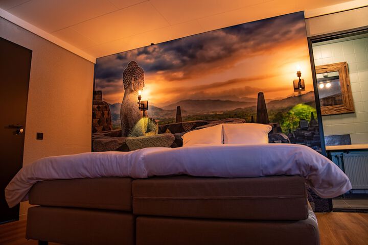Room 9 of 21