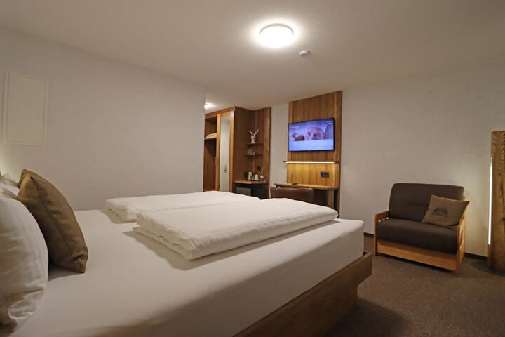 Room 34 of 121