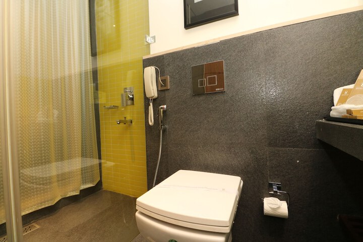 Room 29 of 52