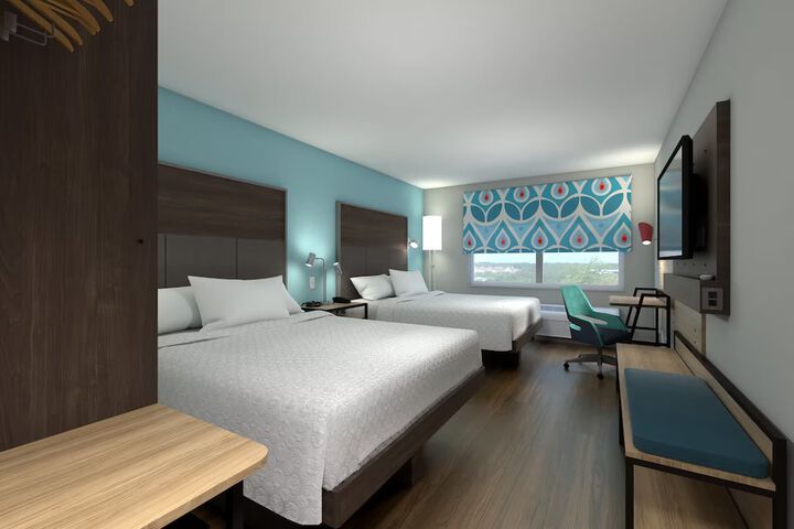 Room 6 of 17