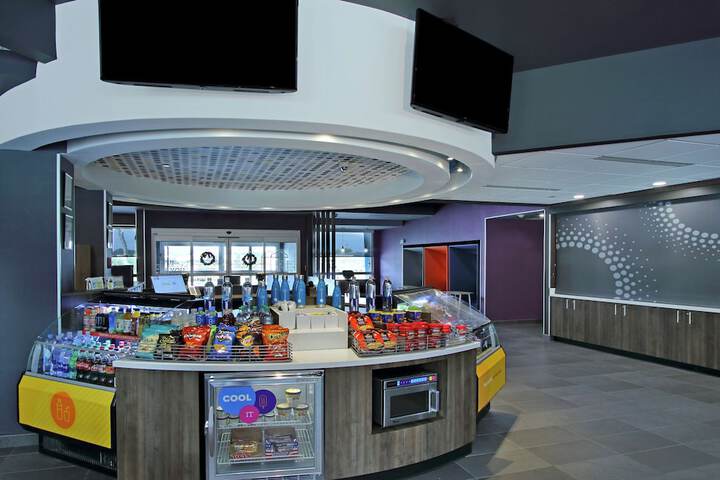 Snack bar