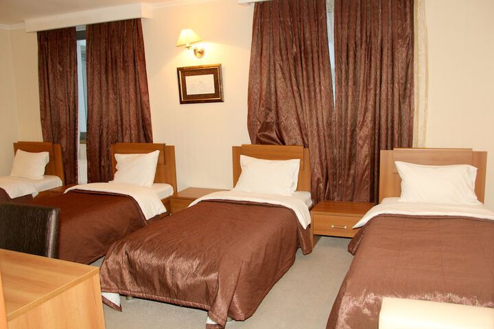 Room 12 of 41