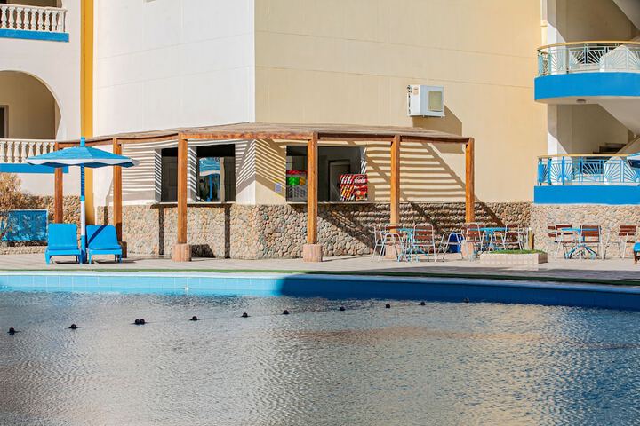 Pool 33 of 37