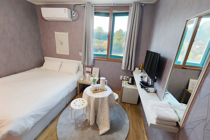 Room 5 of 30