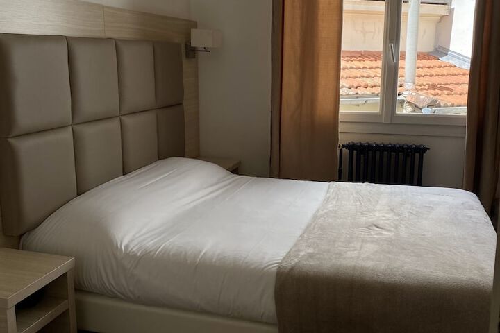 Room 17 of 50