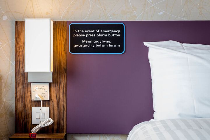 Room 6 of 30