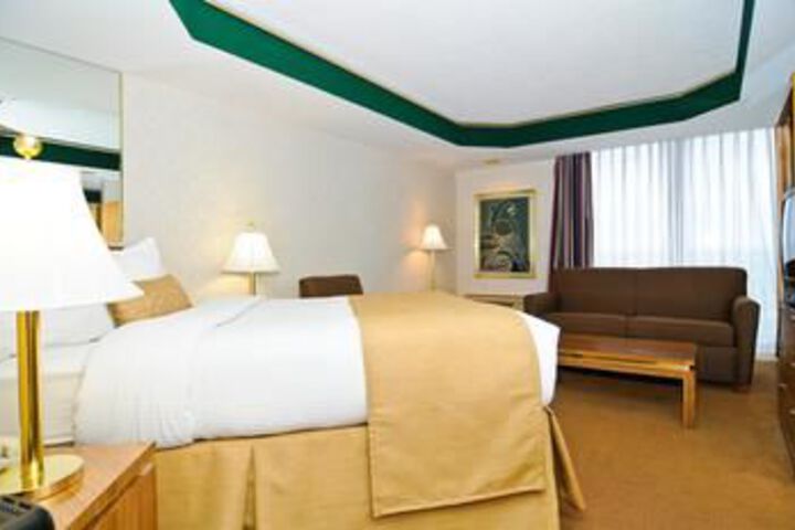 Room 26 of 75